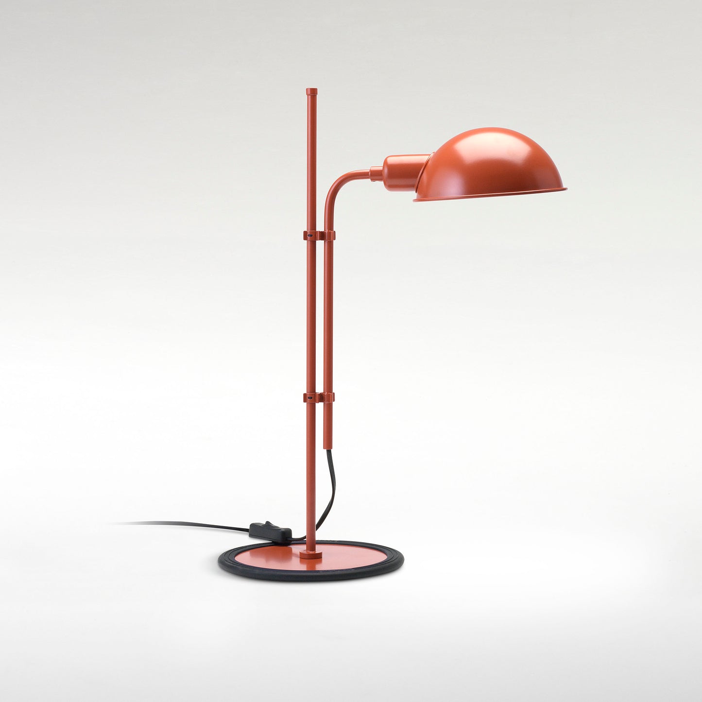Funiculí S - Table